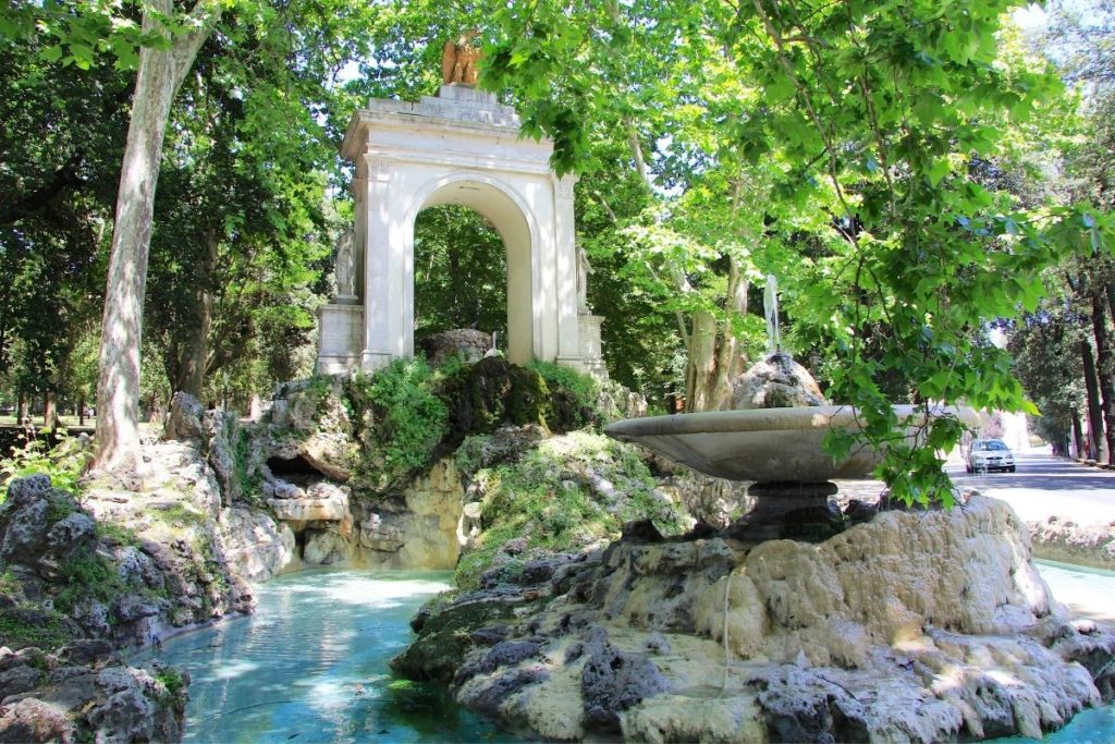 park in rome near spanish steps