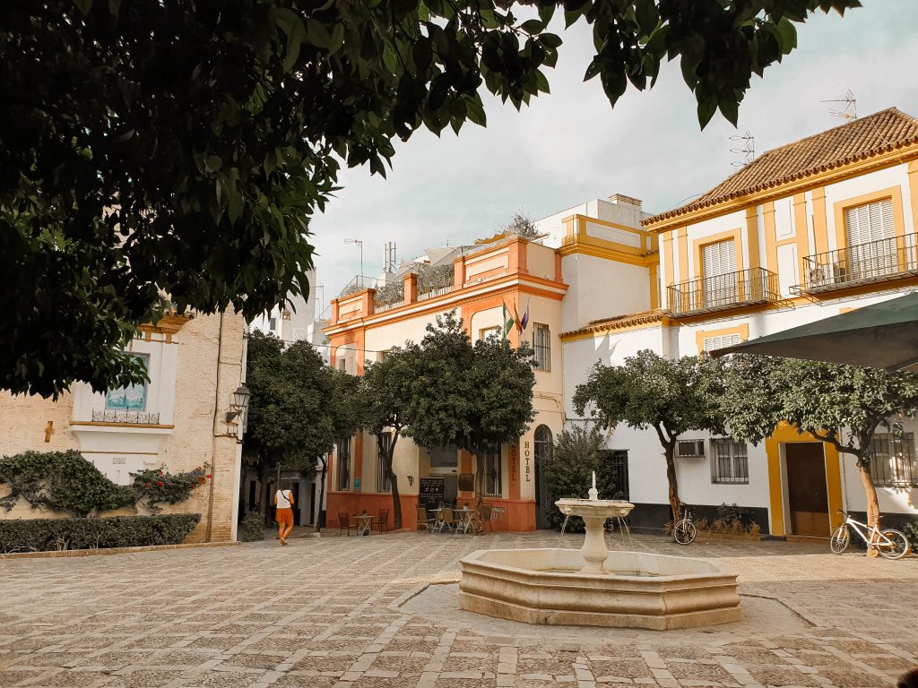 santa cruz neighborhood seville spain